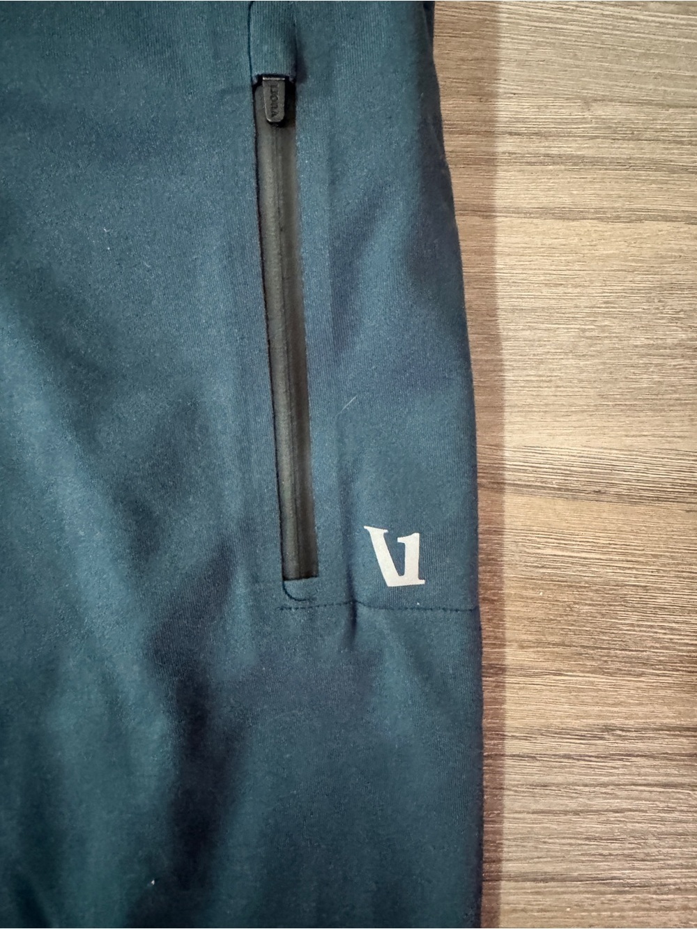Navy Vuori Sunday Performance Jogger Men’s Size Medium - Picture 4 of 5